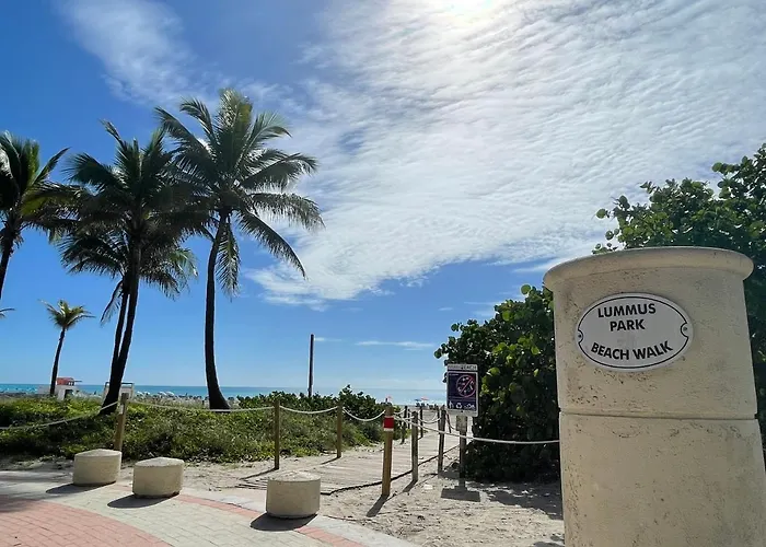 Beachfront Apt In Carlyle Hotel On Ocean Drive