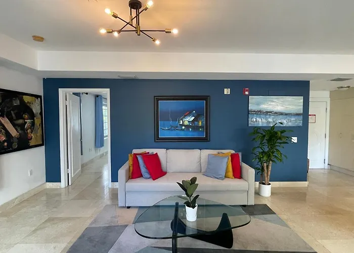 Beachfront Apt In Carlyle Hotel On Ocean Drive