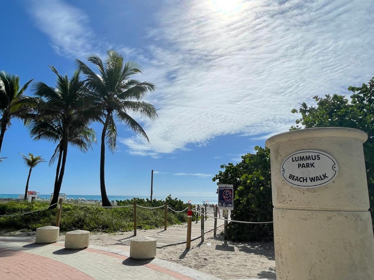 Beachfront In Carlyle On Ocean Drive Appartement Miami Beach